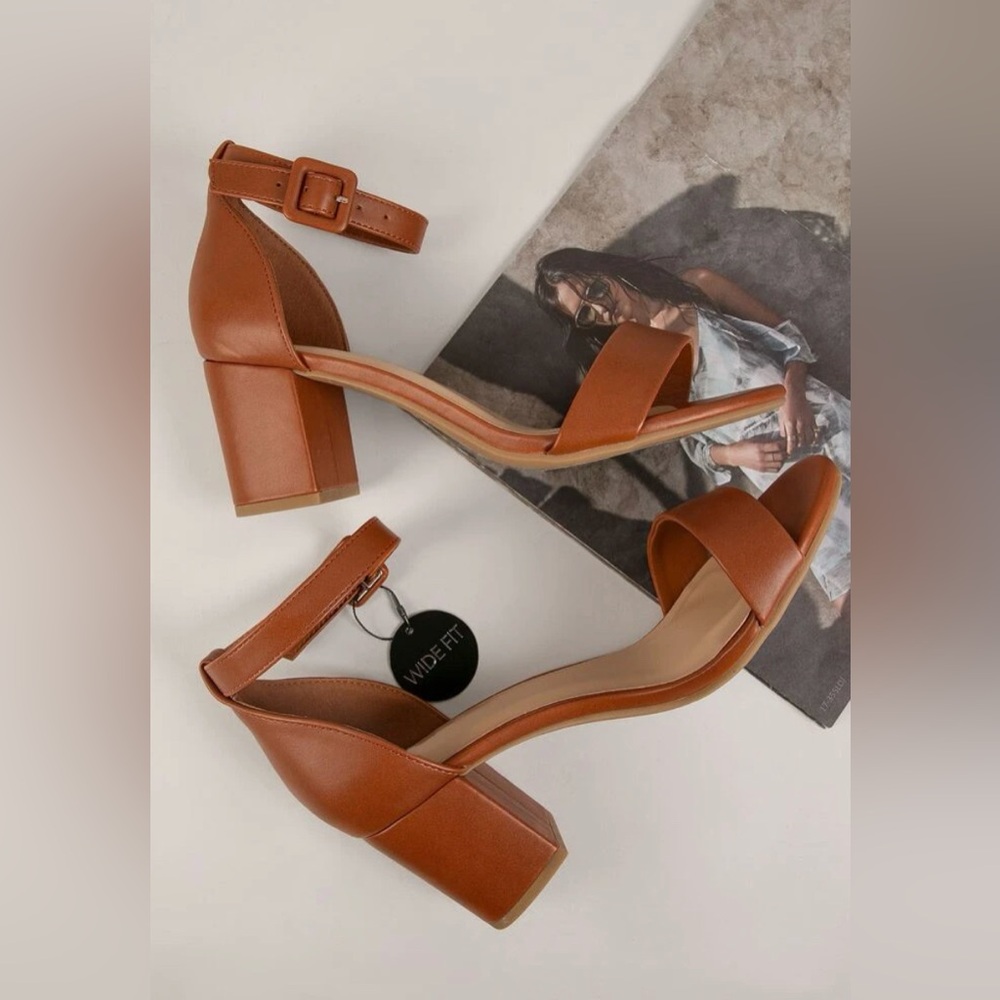 Women's Wide Fit Block Heel Sandals